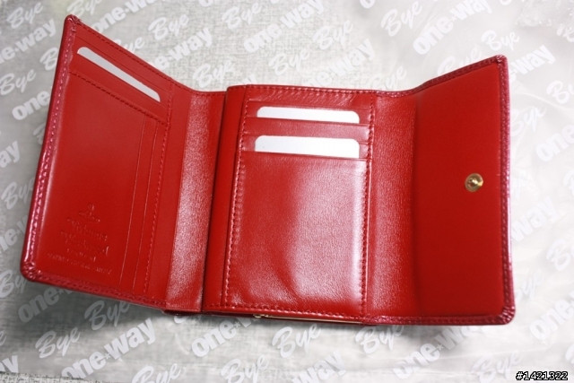 [開箱] Vivienne Westwood 女用中夾