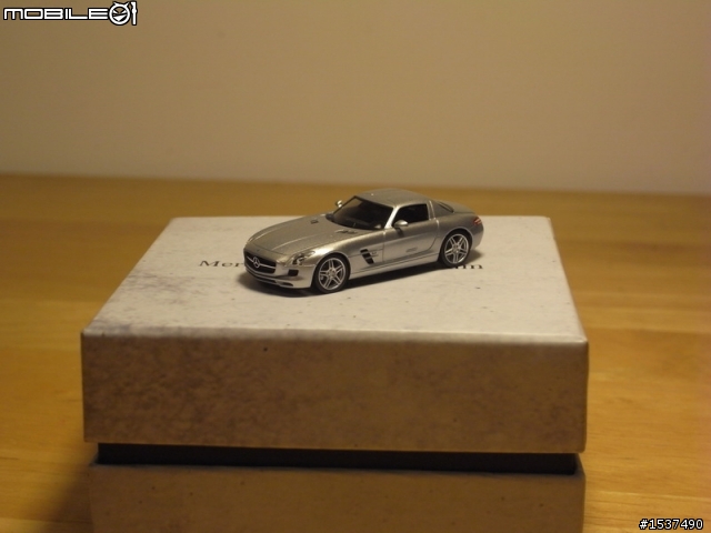 模型也能給你聽覺享受!1/87  SLS AMG SoundBox by M-Benz Museum 開箱