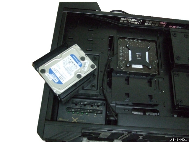 [開箱] 烏鴉RV03，I7的新家