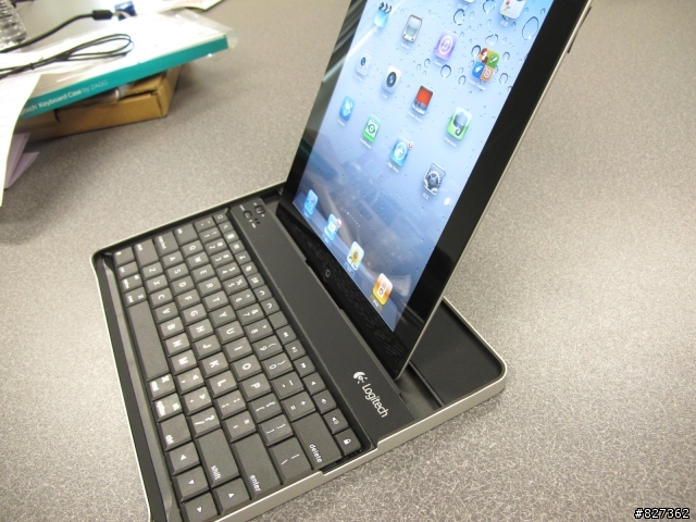 Logitech iPad2 Keyboard case by ZAGG 預購首發開箱 ~記者於美國第一手連線