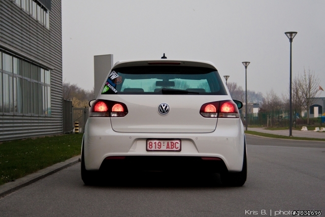 台灣驚見GOLF R-LINE VI(圖多)