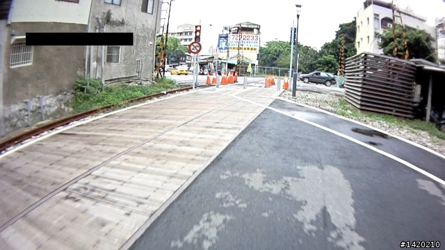 [有圖有真相]高雄市自行車道(鼓山一路至北斗街)設計不良!