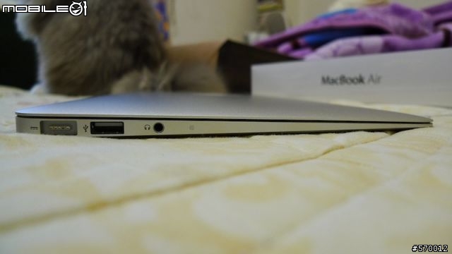 開箱：Macbook air 11" 4G SSD 128G 圖多