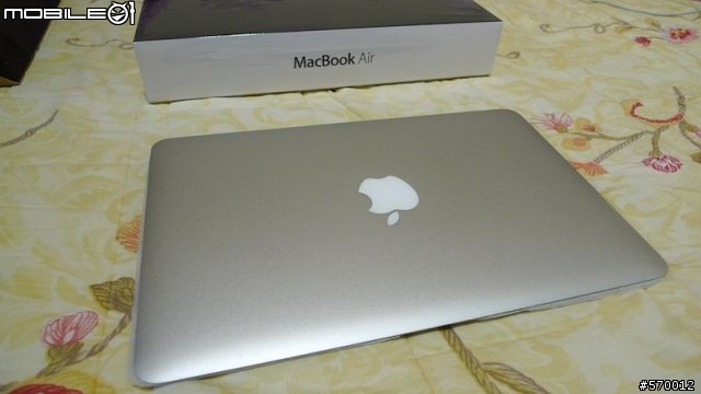 開箱：Macbook air 11" 4G SSD 128G 圖多