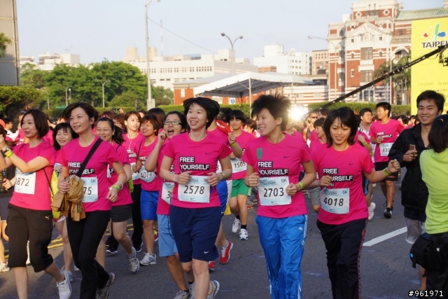 NIKE 帶女兒跑9KM之隨手拍