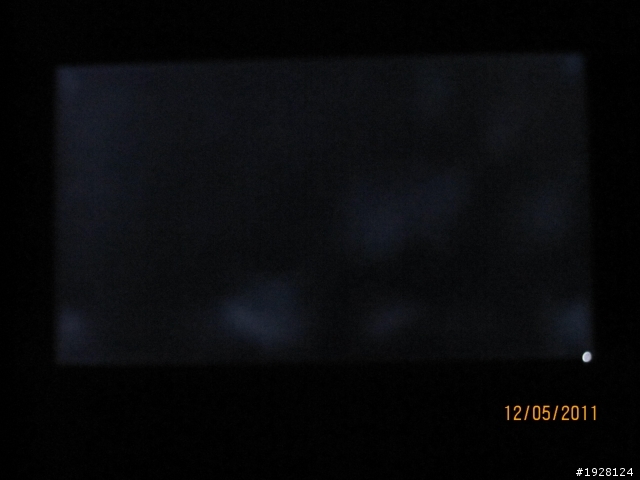 三星d8000漏光
