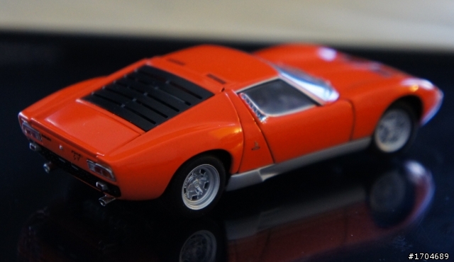 1/43 Lamborghini Miura SV, by Autoart
