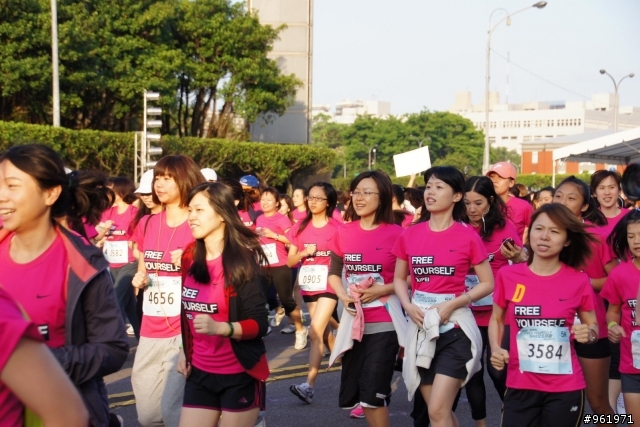 NIKE 帶女兒跑9KM之隨手拍