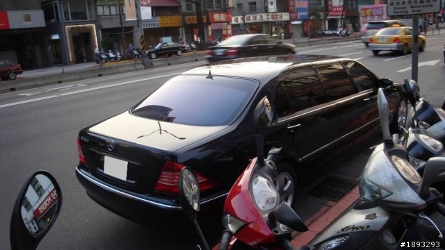好.........長  的M.Benz