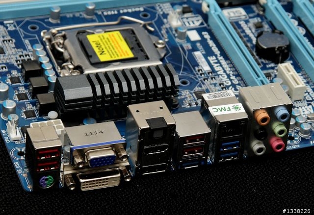 [分享] 揮別P67換Z68MX-UD2H-B3，愛妻二代機重生(補Virtu、Quick Sync Video體驗)