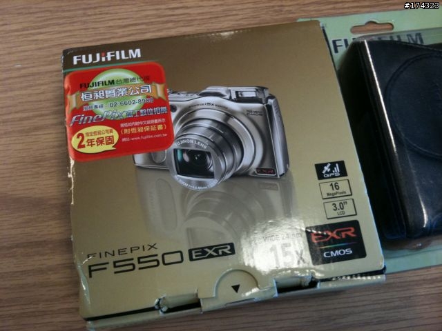[開箱] FUJI 550 EXR 簡單開箱