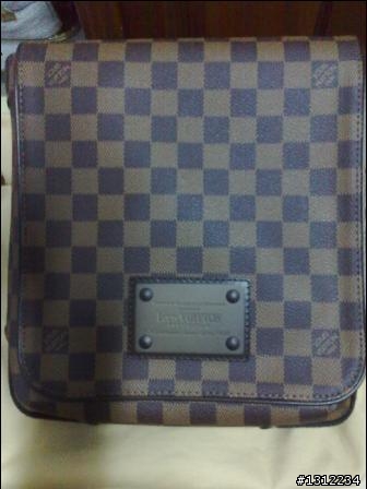 lv 布魯克林斜背包 (開箱)