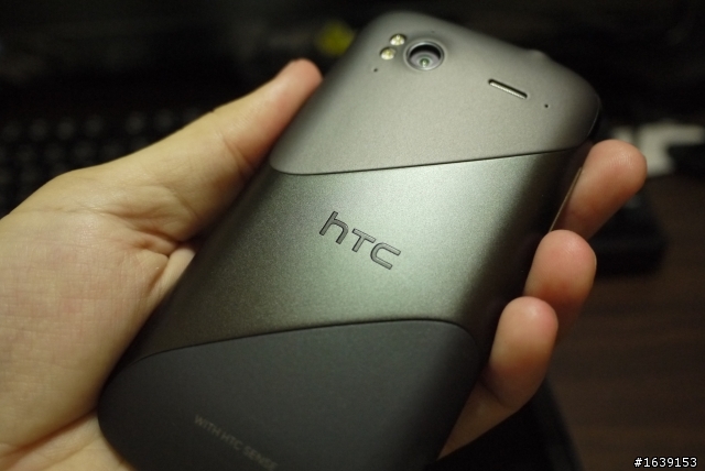 HTC Sensation台灣上市版不專業開箱(新增網頁瀏覽測試影片)
