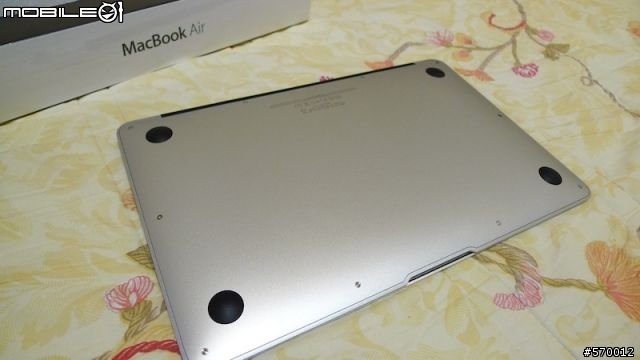 開箱：Macbook air 11" 4G SSD 128G 圖多