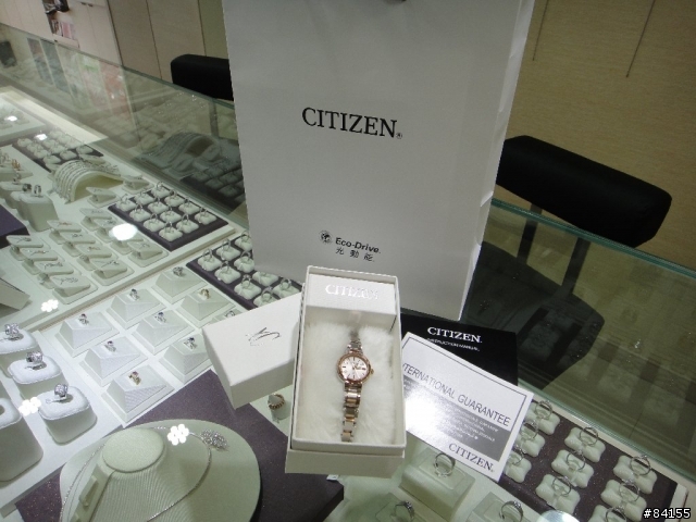 老婆第一個母親節禮物-星辰光動能女錶EW5454-52A