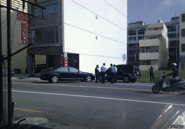 無人的離奇車禍.....S350 VS ESCAPE