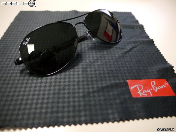 [分享] Ray-ban TECH Carbon 碳纖維 Sunglasses (RB8301)