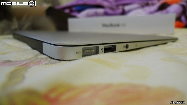 開箱：Macbook air 11" 4G SSD 128G 圖多