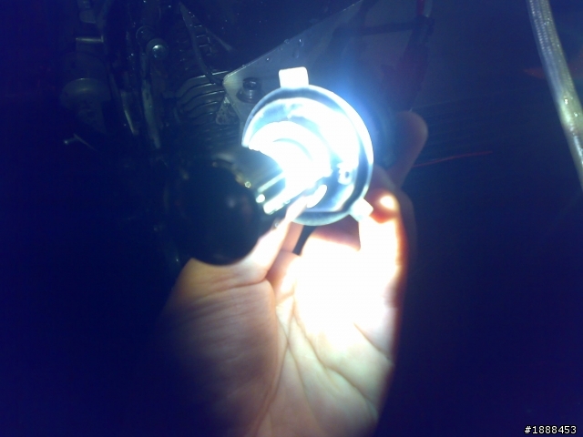 第一次買的HID....55W 3000K(內有土砲) FZ~~