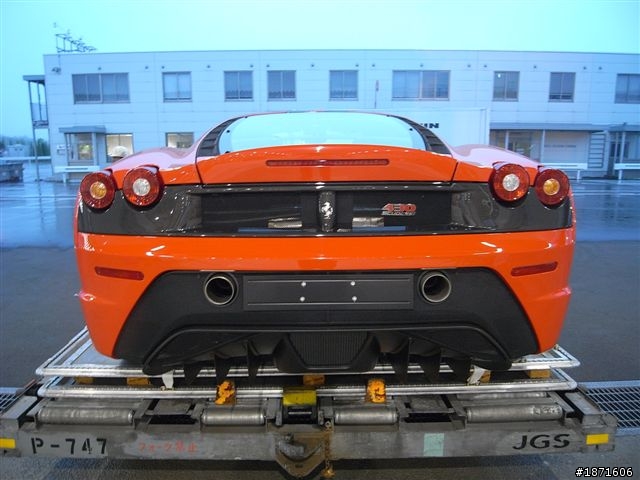 230,000 元換來比其他同款車多一點的尊重!