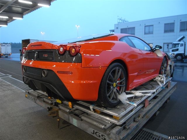230,000 元換來比其他同款車多一點的尊重!