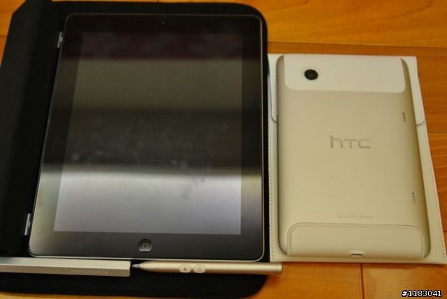 黑白雙雄 -- iPad 2 & Flyer