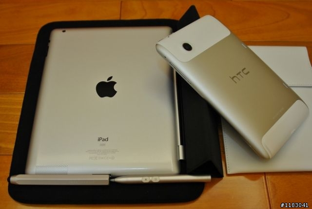 黑白雙雄 -- iPad 2 & Flyer