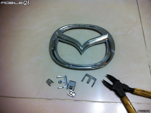 <<DIY>>MAZDA5 標示燈安裝