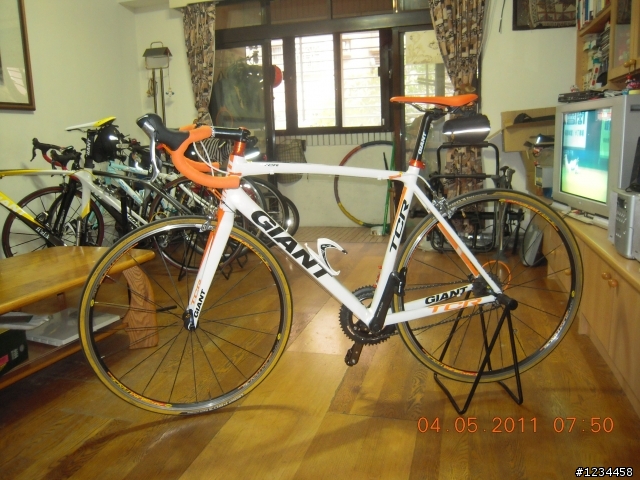 2011 GIANT  車架版TCR 開箱!! 小橘的誕生~!