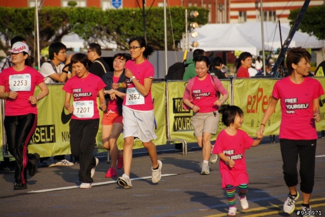 NIKE 帶女兒跑9KM之隨手拍