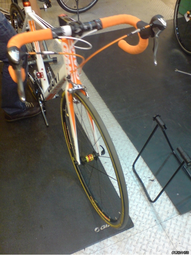 2011 GIANT  車架版TCR 開箱!! 小橘的誕生~!