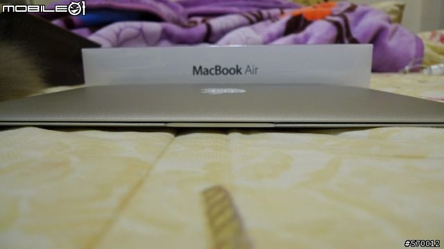 開箱：Macbook air 11" 4G SSD 128G 圖多