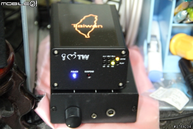 [開箱] 耳擴 V-CAN + DAC 愛台灣