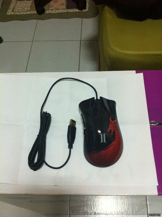 [小開箱]Razer DeathAdder 奎蛇 闇龍紀元2典藏版 & steelseries魔獸世界:死亡之翼滑鼠墊 (補使用中的圖)