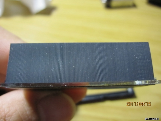 [電子液晶三用電錶排線]剝落了有方法能夠黏回去嗎?