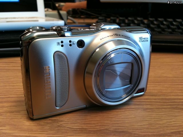 [開箱] FUJI 550 EXR 簡單開箱