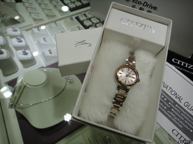 老婆第一個母親節禮物-星辰光動能女錶EW5454-52A