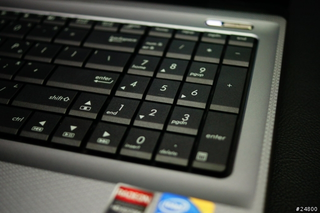 [簡易開箱] ASUS A52JT  i3-390M+ ATI 6370M  開箱