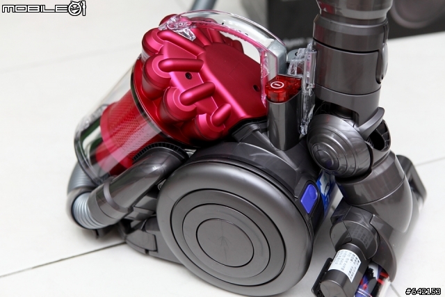 [開箱] 艷麗出擊 dyson DC26 carbon fiber complete