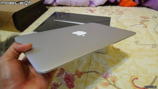 開箱：Macbook air 11" 4G SSD 128G 圖多