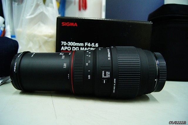 [簡易開箱 更新 破解MACRO ]窮人的小寶劍 Sigma 70-300 F4-5.6 APO DG MACRO-