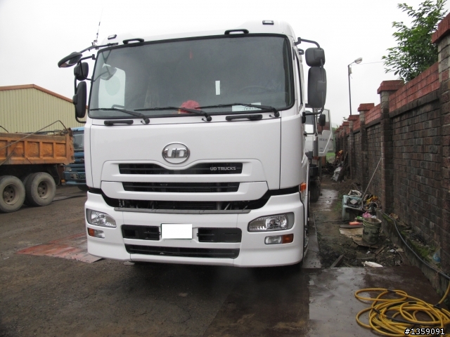 UD-Truck 35噸拖車頭~不專業簡易開箱