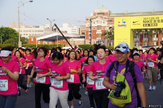 NIKE 帶女兒跑9KM之隨手拍