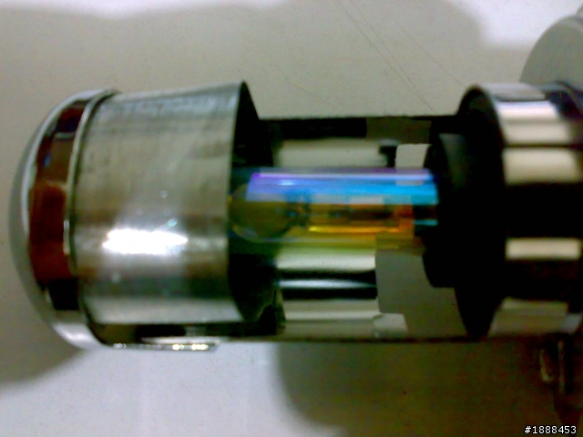 第一次買的HID....55W 3000K(內有土砲) FZ~~