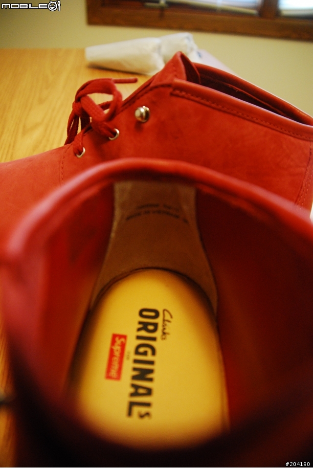 [開箱] Supreme X Clarks Originals Desert Boot