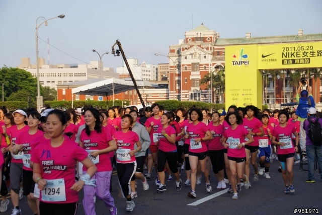 NIKE 帶女兒跑9KM之隨手拍