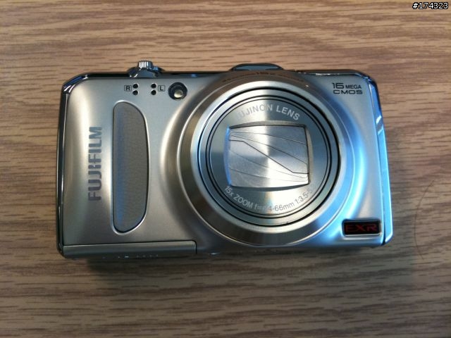 [開箱] FUJI 550 EXR 簡單開箱