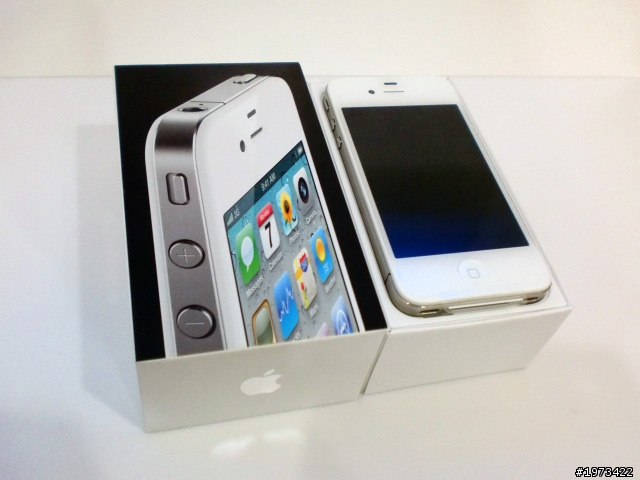 白色iphone4~彩繪包膜整個大變身囉!!