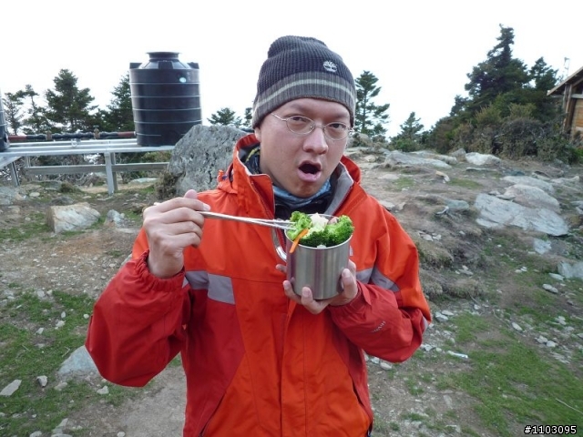 <b>[遊記]嘉明湖_天使的眼淚 之 雲海銀河日出遊記20110409~10</b>