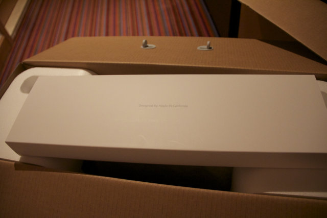 新版iMac 21.5' 開箱囉！